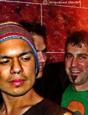 345x450 pixels (43K)