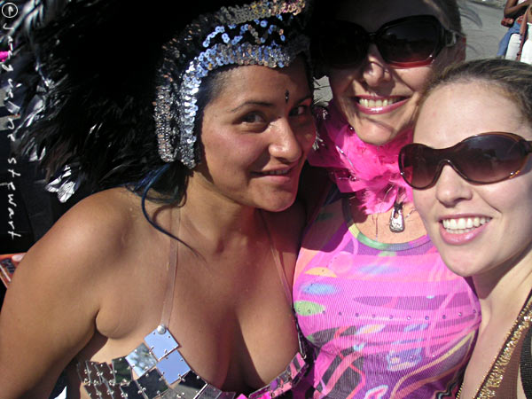 600x450 pixels (67K)