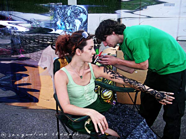 600x450 pixels (64K)