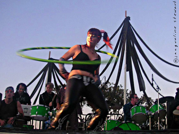 600x448 pixels (60K)