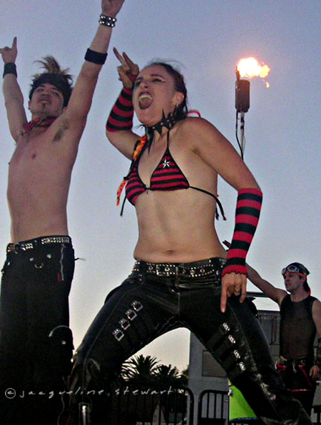 450x596 pixels (63K)