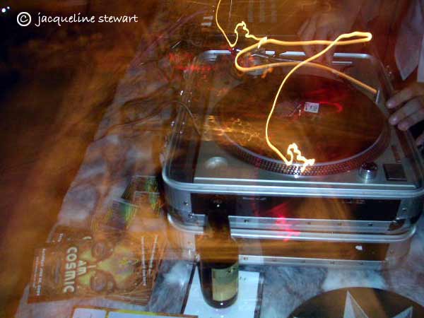 600x450 pixels (29K)