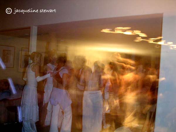 600x450 pixels (22K)