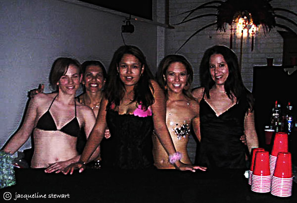 600x410 pixels (60K)