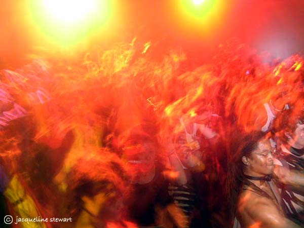 600x450 pixels (28K)