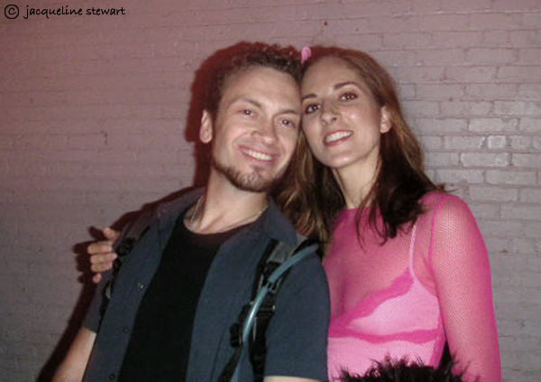 600x423 pixels (37K)