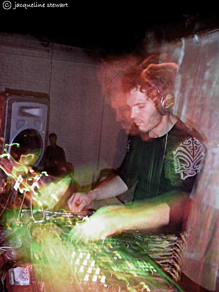 450x600 pixels (48K)